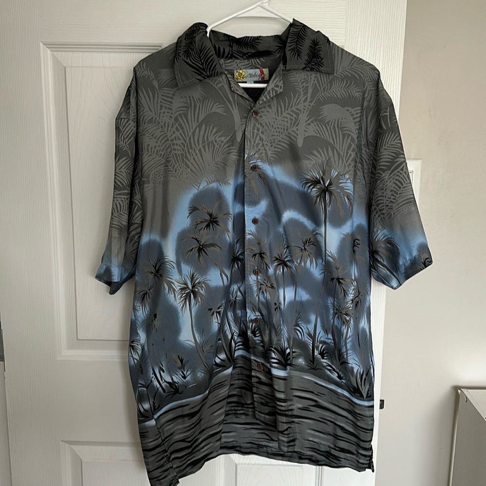 Aloha Joe Lg men’s, button down Hawaiian print short sleeve resort, tropical fun